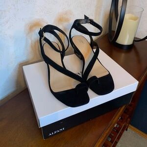 Alfani black velvety strap, sandal, size 10 1/2